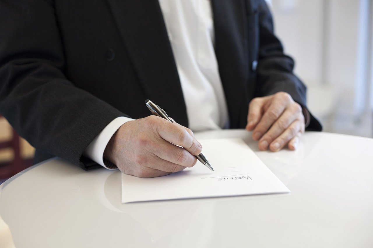 contract, signature, contract, contract, contract, signature, signature, signature, signature, signature